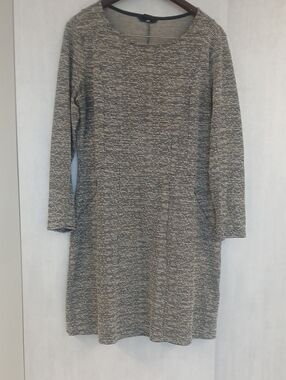 H&M Gray Textured Long Sleeve Scoop-Neck Dress